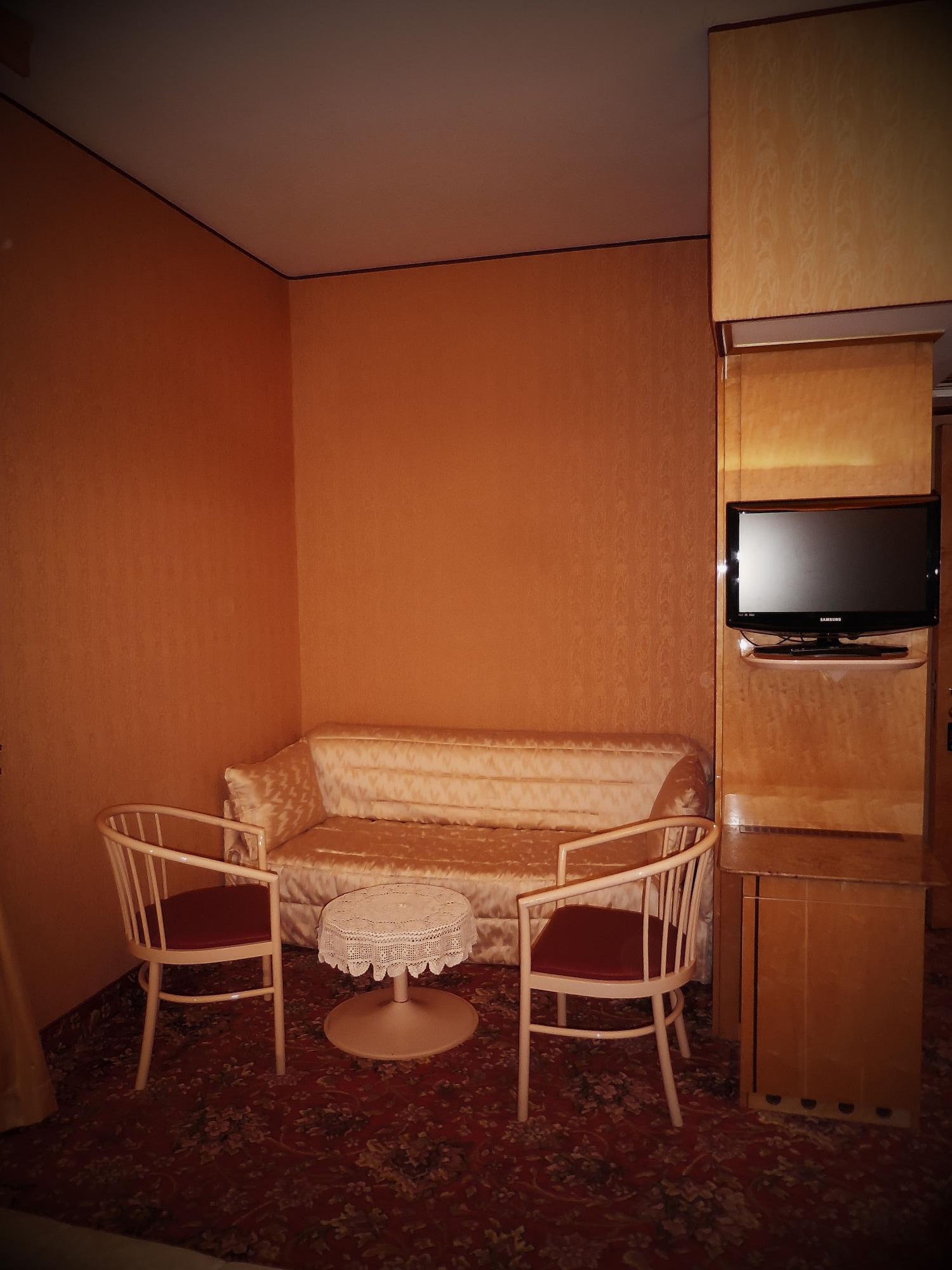 Hotel Roma Cesano Boscone Exterior photo
